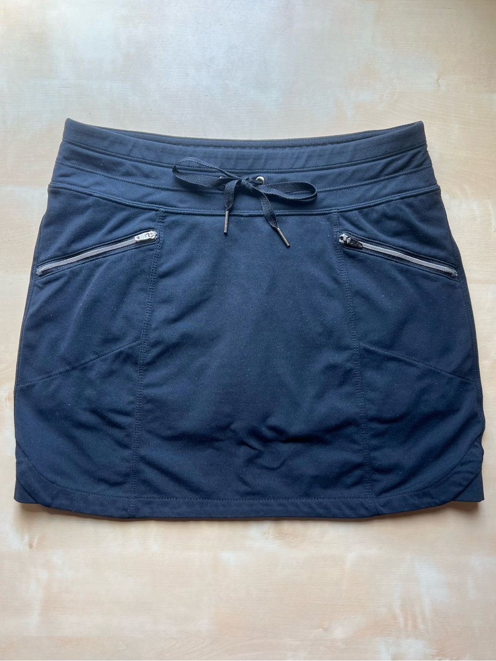 Athleta Black Metro Active Skort - Zipper Pockets and Drawstring Waist size XS
